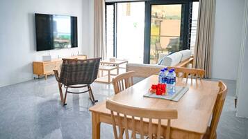 Apartment, 2 Bedrooms | Living area