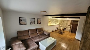 TV - Summer House in Asturias VV-3421-AS (Arriondas)