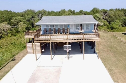 3-bedroom house in peaceful Little Florida Beach with WiFi, AC