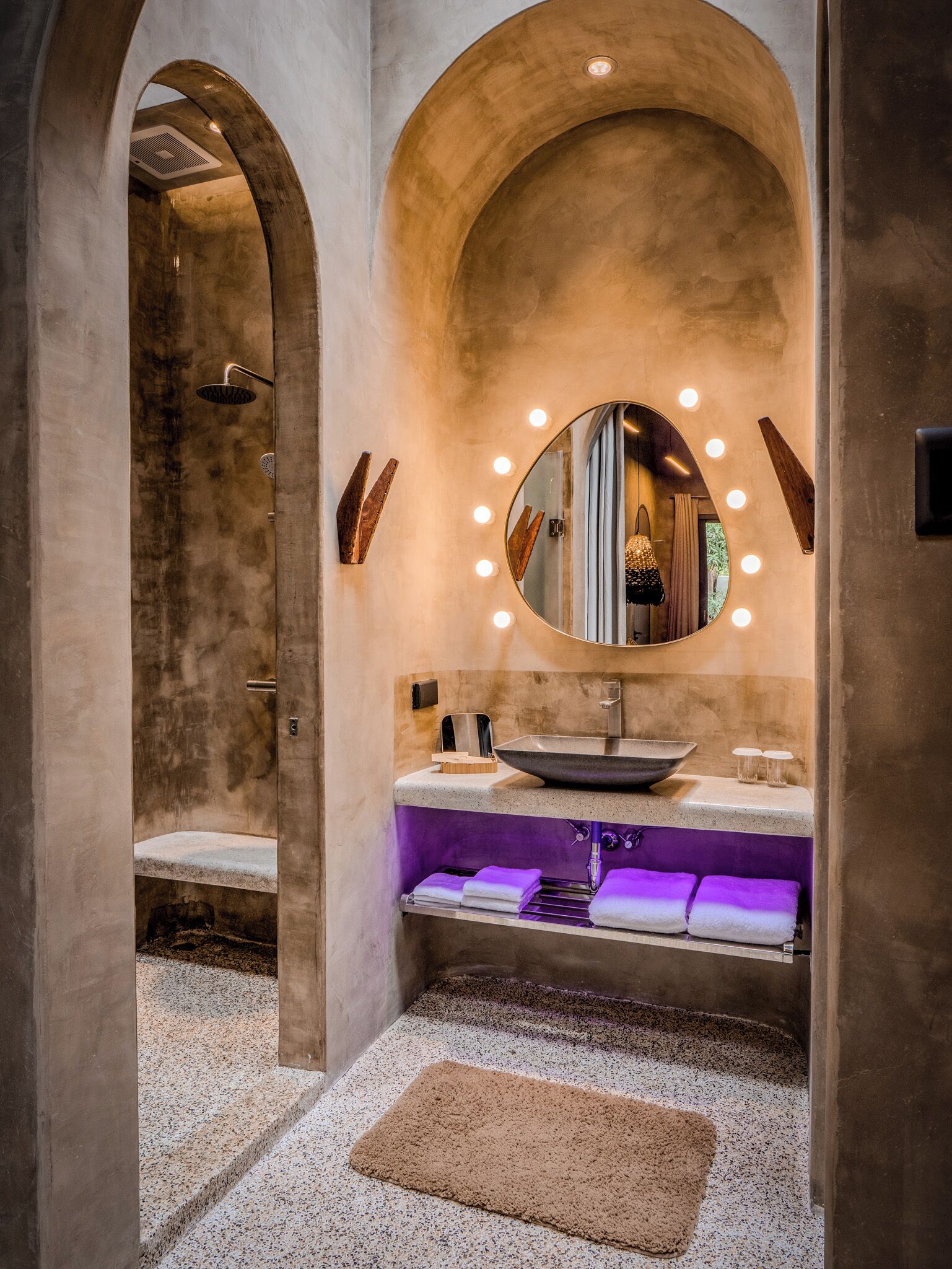 Hair dryer, bathrobes, slippers, bidet