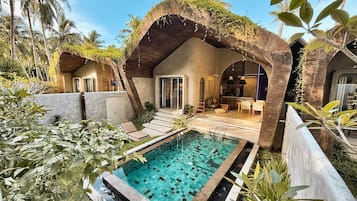 Luxury Villa, 1 King Bed, Private Pool, Garden View | Premium bedding, soundproofing, free WiFi, bed sheets