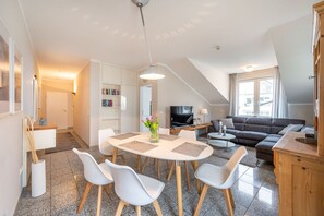 Uklassifisert bilde, 4 av 8, knapp