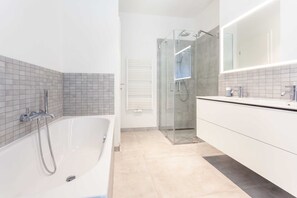 Imagen sin descripción, 2 de 16, botón