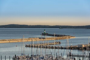 Uklassifisert bilde, 4 av 18, knapp