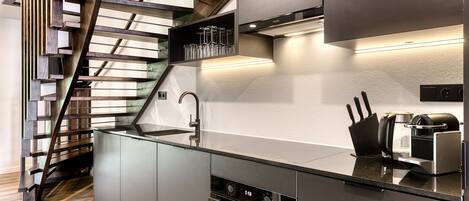 Réfrigérateur, four, plaque de cuisson, lave-vaisselle