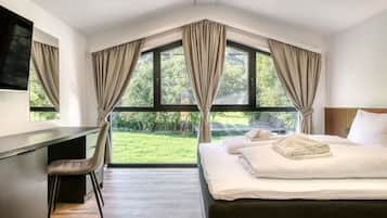 2 bedrooms, desk, iron/ironing board, free WiFi