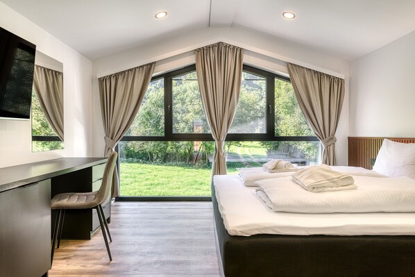 2 Schlafzimmer, Schreibtisch, Bügeleisen/Bügelbrett, kostenloses WLAN