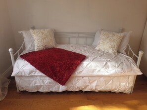 1 chambre, fer et planche Ă repasser, Wi-Fi, draps fournis