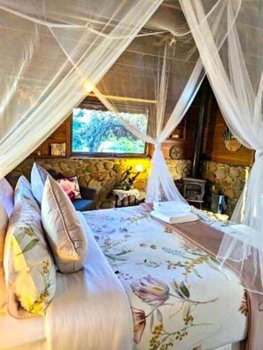 Unclassified image, 2 of 17, button - Forget Me Not Cottages-Rose Cottage (Warburton)