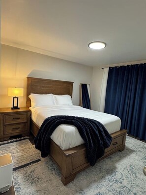 3 slaapkamers, een strijkplank/strijkijzer, internet, beddengoed