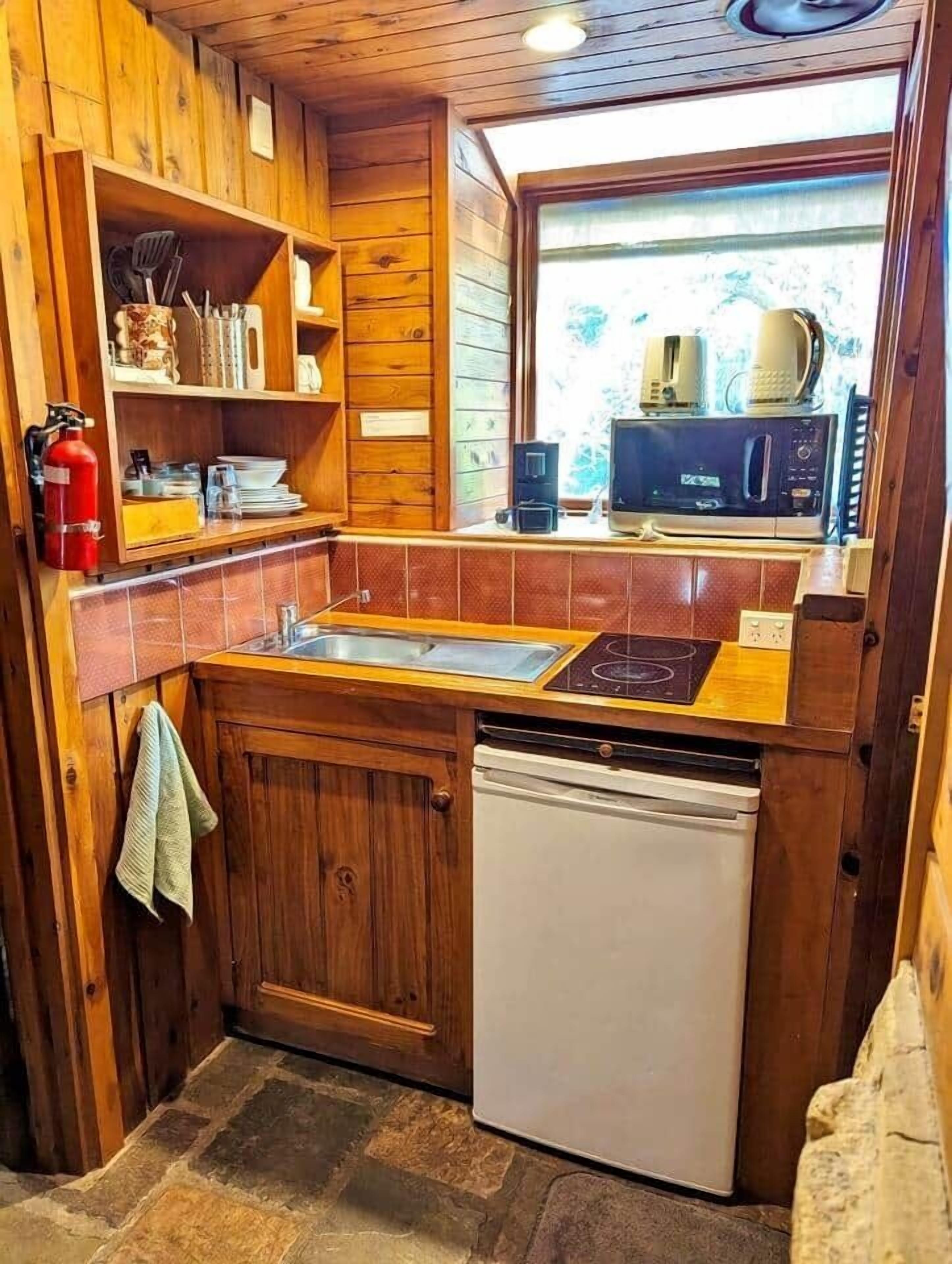 Frigorifero, microonde, macchina per tè/caffè