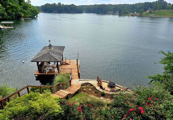 Property grounds - Sunsational - Pool Table / Air Hockey / Foosball / Water toys (Goodview)