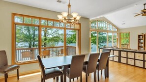 Dining - Sunsational - Pool Table / Air Hockey / Foosball / Water toys (Goodview)