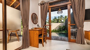 Appartement Duplex Familial, vue piscine | Literie de qualité supérieure, bureau, Wi-Fi gratuit, draps fournis