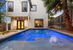 Front of property - Single Malt Manor Downtown Austin (Austin)