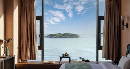 Nemo's Home seaside INN