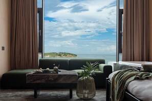 Premium bedding, down comforters, individually decorated - Nemo's Home seaside INN (Shantou)