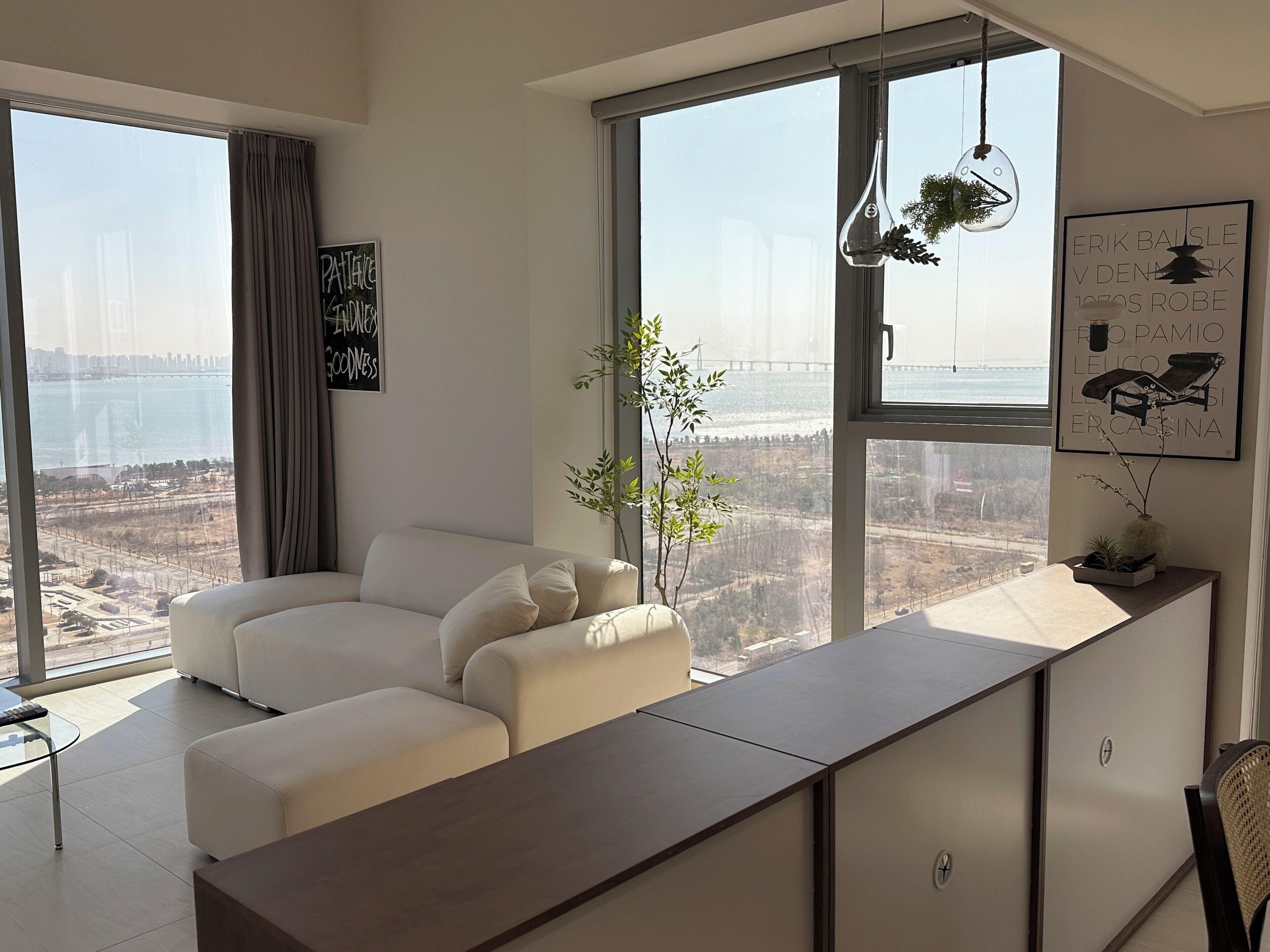 Suite, Ocean View | Living area