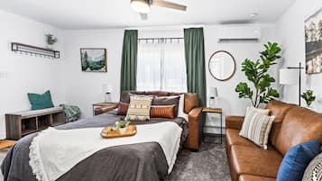 2 bedrooms, desk, iron/ironing board, travel crib