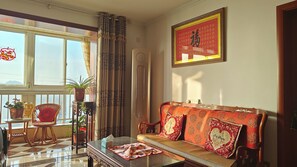 Interior detail - Mommy's home with breadfast and more (Qingdao)