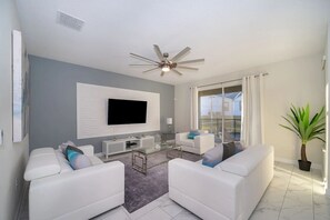 TV - Pretty Villa 6Bed/5Bath/Pool/Jacuzzi/18Min Disney (Davenport)