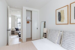 2 bedrooms, iron/ironing board, WiFi, bed sheets - Blueground | Long Island City, AC, w/d, nr MoMA (New York)