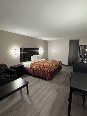 Tek Kişilik Oda, 1 En Büyük (King) Boy Yatak | Masa, dizüstü bilgisayar çalışma alanı, ücretsiz kablosuz İnternet 