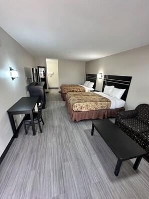 Double Room, 2 Queen Beds | Desk, laptop workspace, free WiFi - Sunset Inn  (Brady)