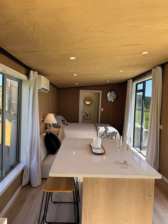 Little West Cabin - Parakai