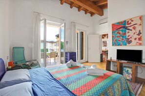 2 bedrooms, free WiFi, bed sheets - Morgante Salo-lake View & Parking (Salò)