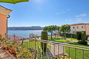 Family Apartment, Multiple Bedrooms, 2 Bathrooms, Lakeside (Morgante Salò-Lake view & parking) | Property grounds