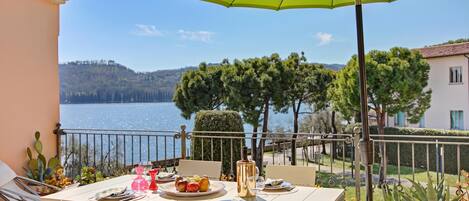Family Apartment, 2 Bedrooms, 2 Bathrooms, Lakeside (Morgante Salò-Lake view & parking) | Outdoor dining
