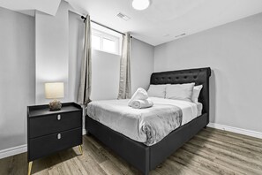 5 quartos, escrivaninha, ferros/tábuas de passar roupa, Wi-Fi