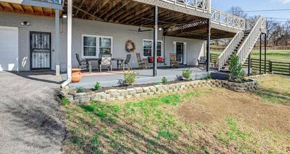 Rustic Cowboy Ranch Retreat: Stay Near Nashville