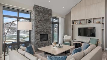 TV, fireplace, offices