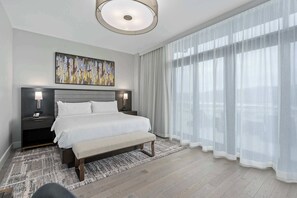 4 bedrooms, desk, iron/ironing board, travel cot