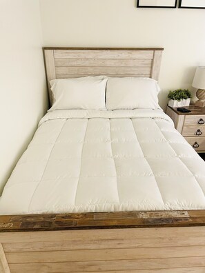 3 bedrooms, in-room safe, iron/ironing board, free WiFi