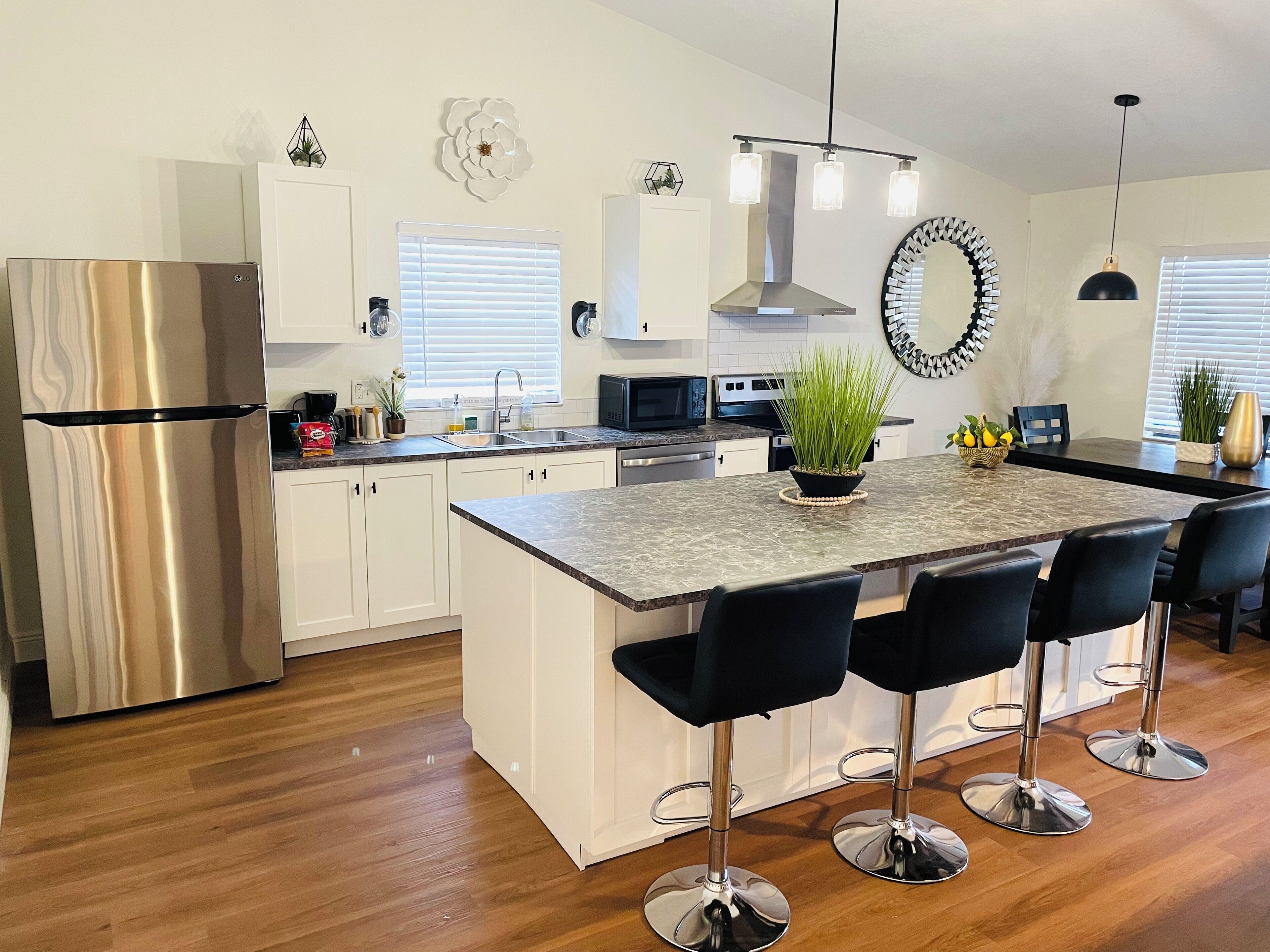 Fridge, microwave, oven, stovetop