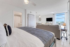 1 habitación, tabla de planchar con plancha, wifi gratis y ropa de cama 