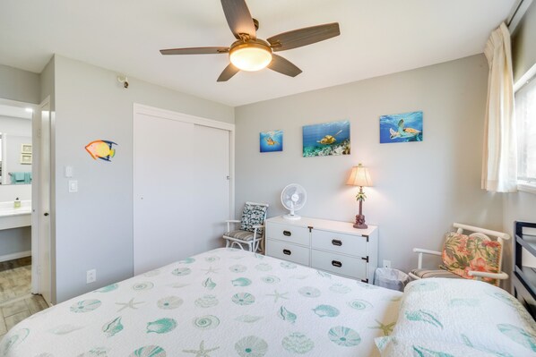 Internet, bed sheets