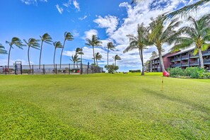 Sports court - Pool Access: Ocean-View Molokai Shores Condo! (Kaunakakai)