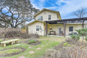 Terrace/patio - Cookout Ready! Family Gem w/ Fire Pit in Dickinson (Dickinson)