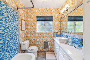 环保洗浴用品、吹风机、坐浴桶、毛巾