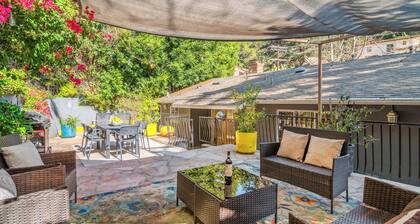 Stylish 4BD 3BA Retreat near Hollywood Sign & Walk of Fame