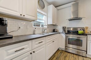 Fridge, microwave, oven, stovetop - Modern Edge! Cozy & Stylish Downtown Retreat (Colorado Springs)