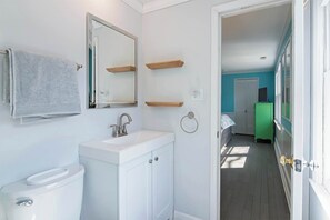 Doccia, asciugacapelli, asciugamani