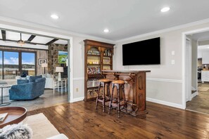 4 camere, una scrivania, ferro/asse da stiro, Wi-Fi