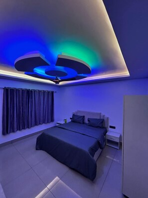 Deluxe Quadruple Room, Balcony, Mountain View | Free WiFi - Paradise Palm Hotel  (RISHIKESH)