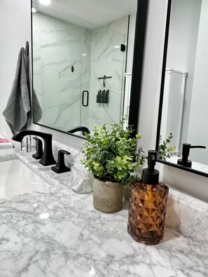 Shower, hair dryer, towels, soap - NEW 4-bedroom LUX modern home in Phoenix, AZ! Close to everything! (Phoenix)
