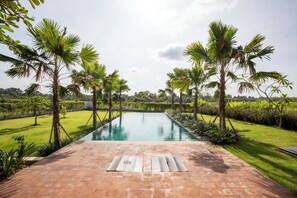 Outdoor pool - Atelier Home by Great Bali Villas (Selemadeg)